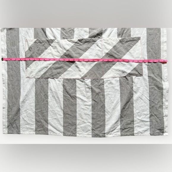 Crate & Barrel Crate&kid’s Kid’s Fabric Doorway Puppet Theater Pretend Play. - Picture 3 of 6